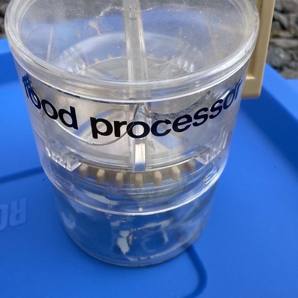 Vintage and new in box, manual food processor - Picture 2 of 4